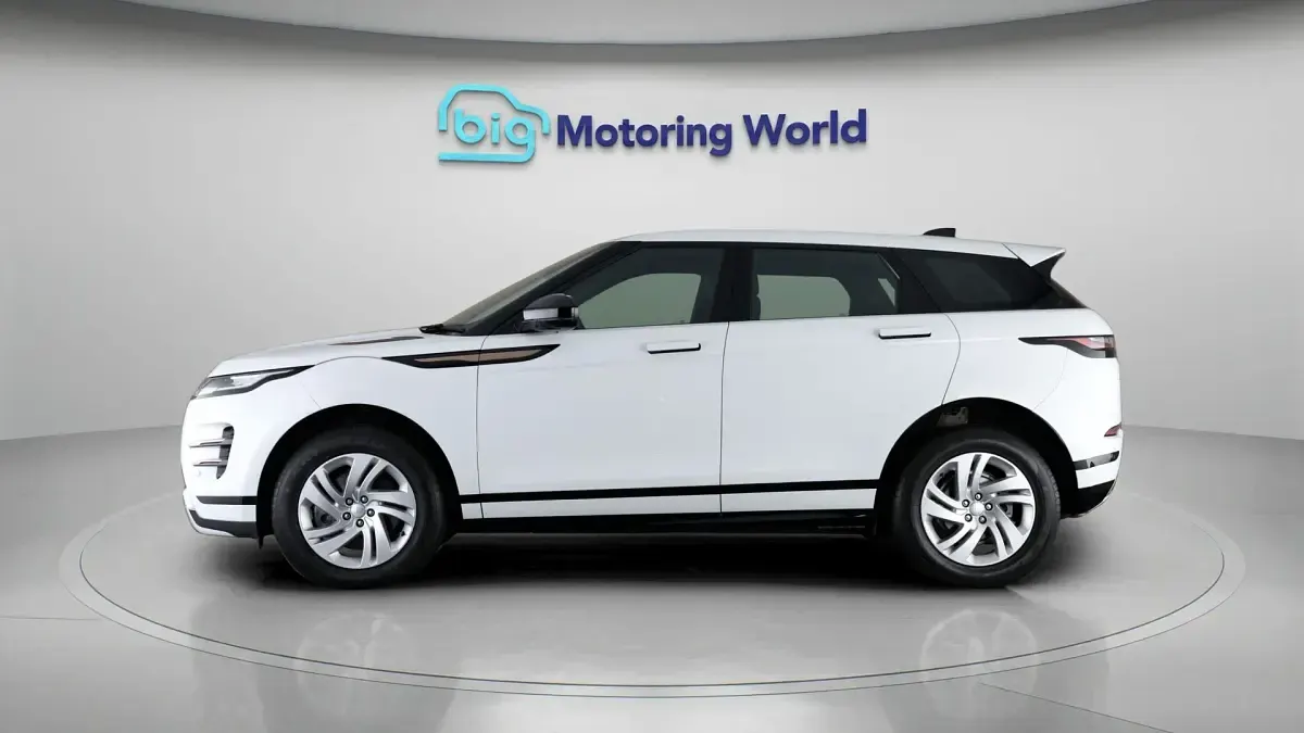 Used Land Rover Range Rover evoque R-Dynamic 207 HP (152 kW) 2022 White SUV