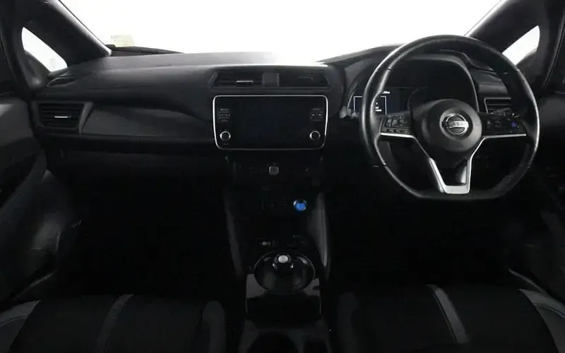 Used Nissan Leaf Tekna 110 kW (150 HP) 2019 Grey Hatchback