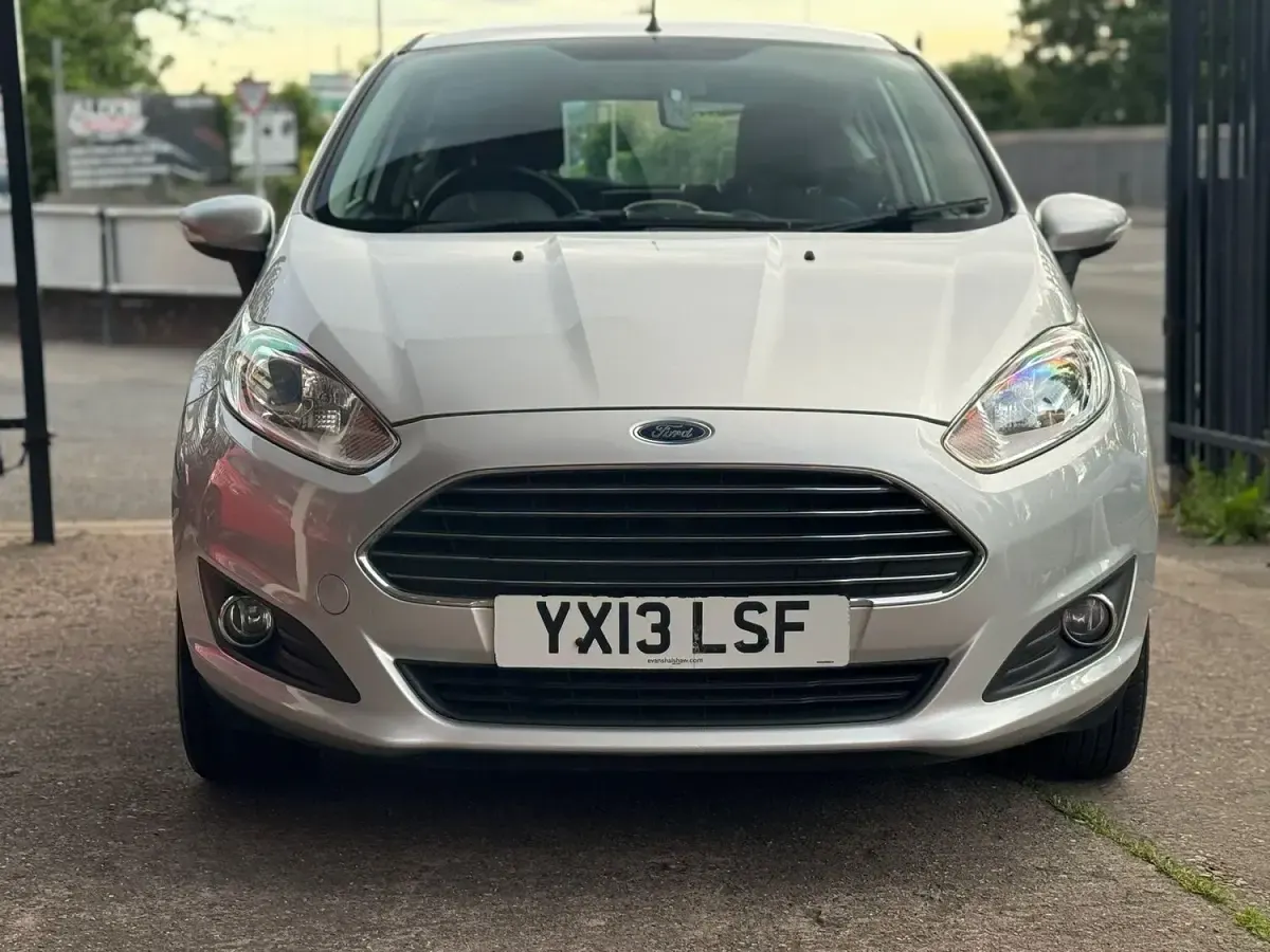 Used Ford Fiesta Zetec 2013 Silver Hatchback