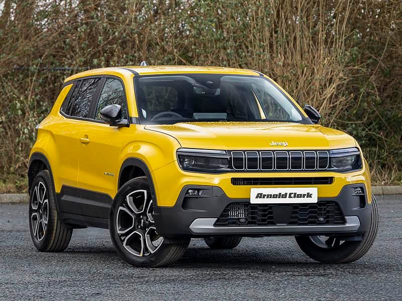 Special solid volcano black New 2025 Jeep Avenger Summit SUV | £22,998 (Fair price) - Image 1/4