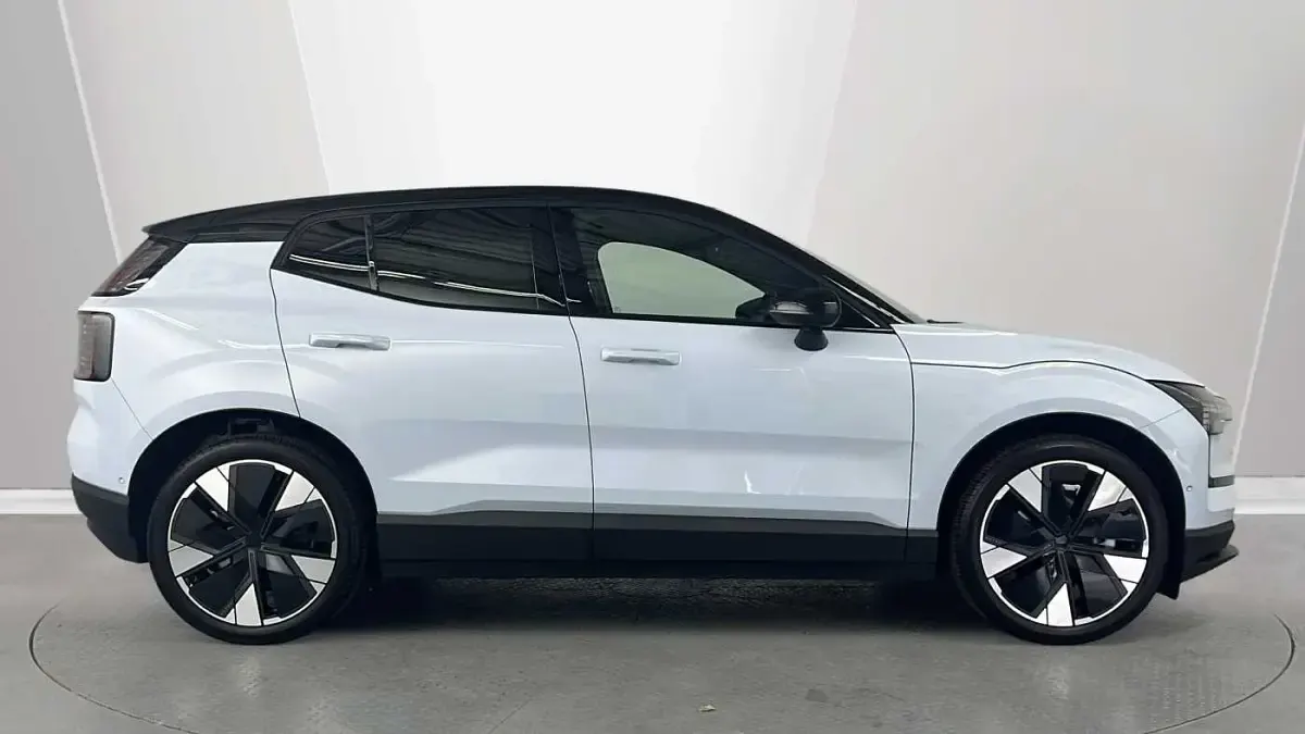 Used Volvo EX30 Ultra 200 kW (272 HP) 2025 Blue SUV