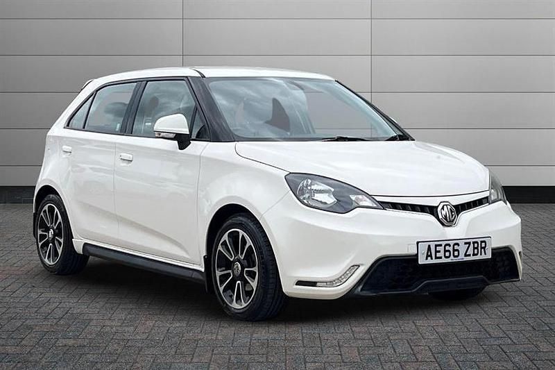White Used 2016 MG MG3 Hatchback | £5,690 (Fair price) - Image 1/2
