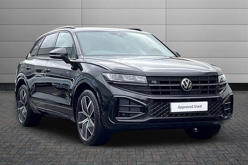Used VW Touareg Black Edition 286 HP (210 kW) 2025 Grenadilla black SUV