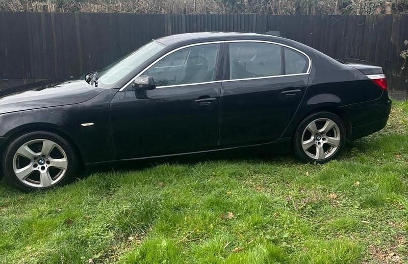 Begagnad BMW 520 2007 Svart Sedan