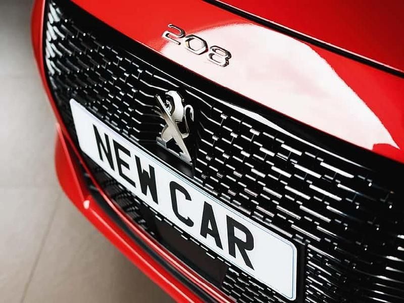 New 2025 Peugeot 2008 GT SUV | £23,790 (Super price) - Image 1/2