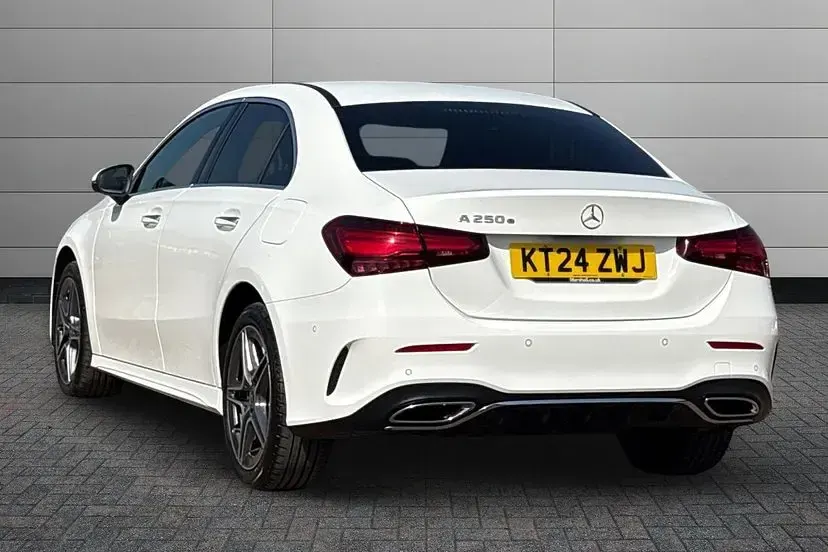 Used Mercedes A250 Executive 215 HP (158 kW) 2024 Polar white Sedan
