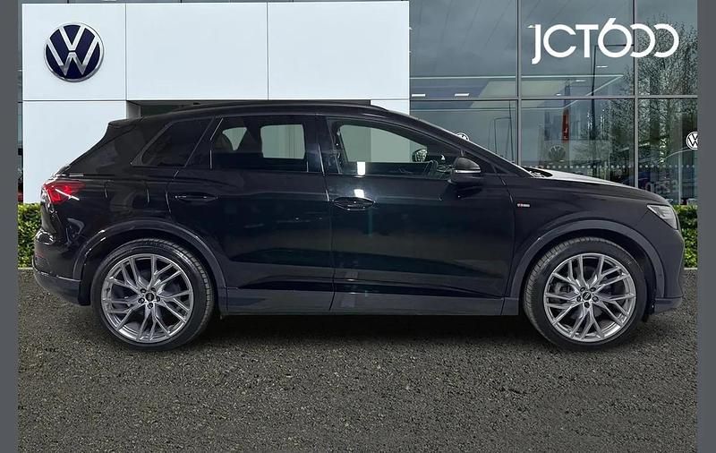Used Audi Q4 e-tron Advanced 150 kW (204 HP) 2023 Black SUV