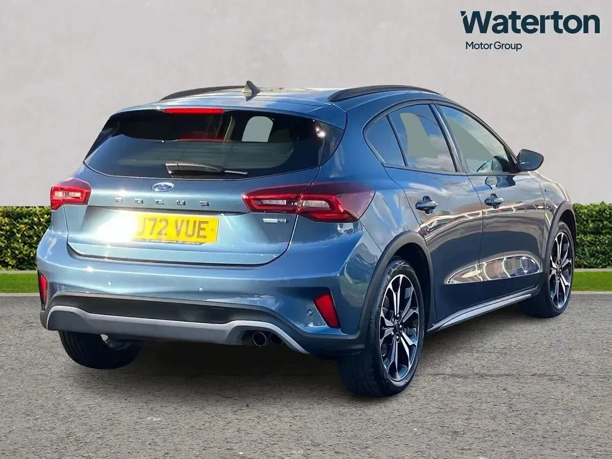 Used Ford Focus Active 125 HP (91 kW) 2022 Blue Hatchback