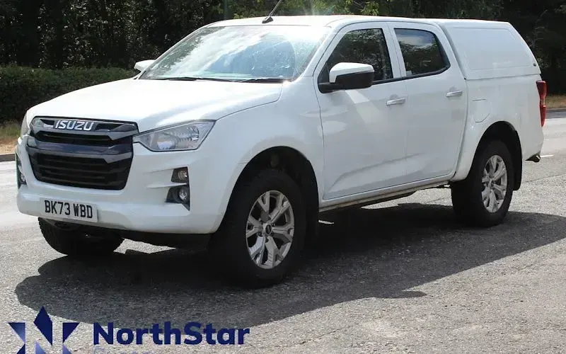 Used Isuzu D-Max 165 HP (121 kW) 2023 Cabriolet