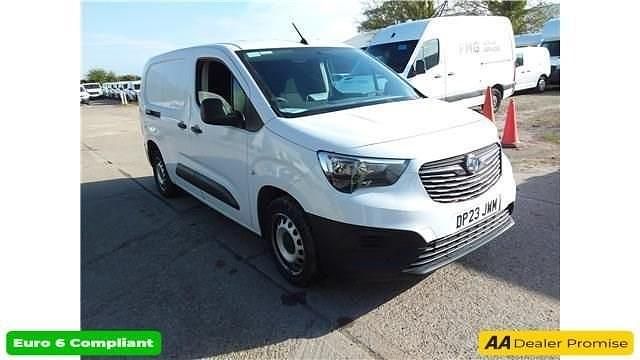 Used Vauxhall Combo S 2023 White MPV