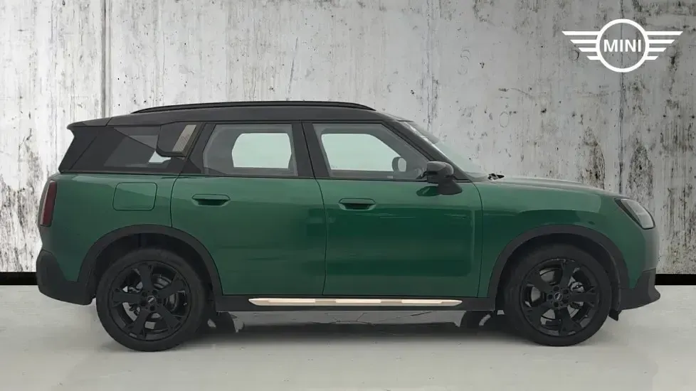 Used Mini Countryman 168 HP (123 kW) 2025 Green SUV