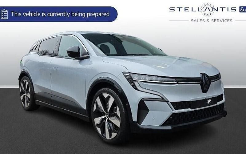 Used 2025 Renault Megane E-Tech Komfort Hatchback | £19,500 (Good price) - Image 1/1