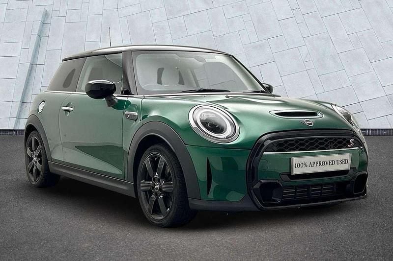 Green Used 2022 Mini Cooper S Classic Hatchback | £19,995 (Good price) - Image 1/4