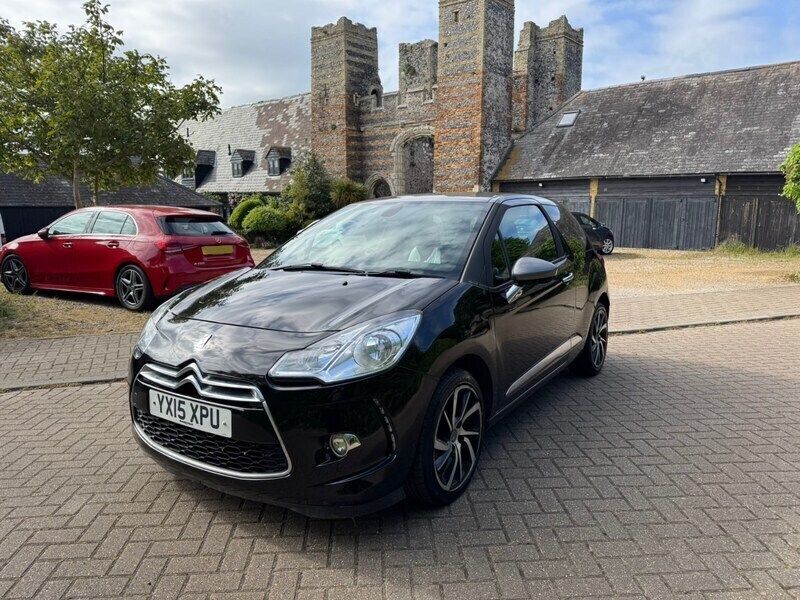 Black Used 2015 Citroën DS3 PureTech Hatchback | £3,895 (Fair price) - Image 1/4