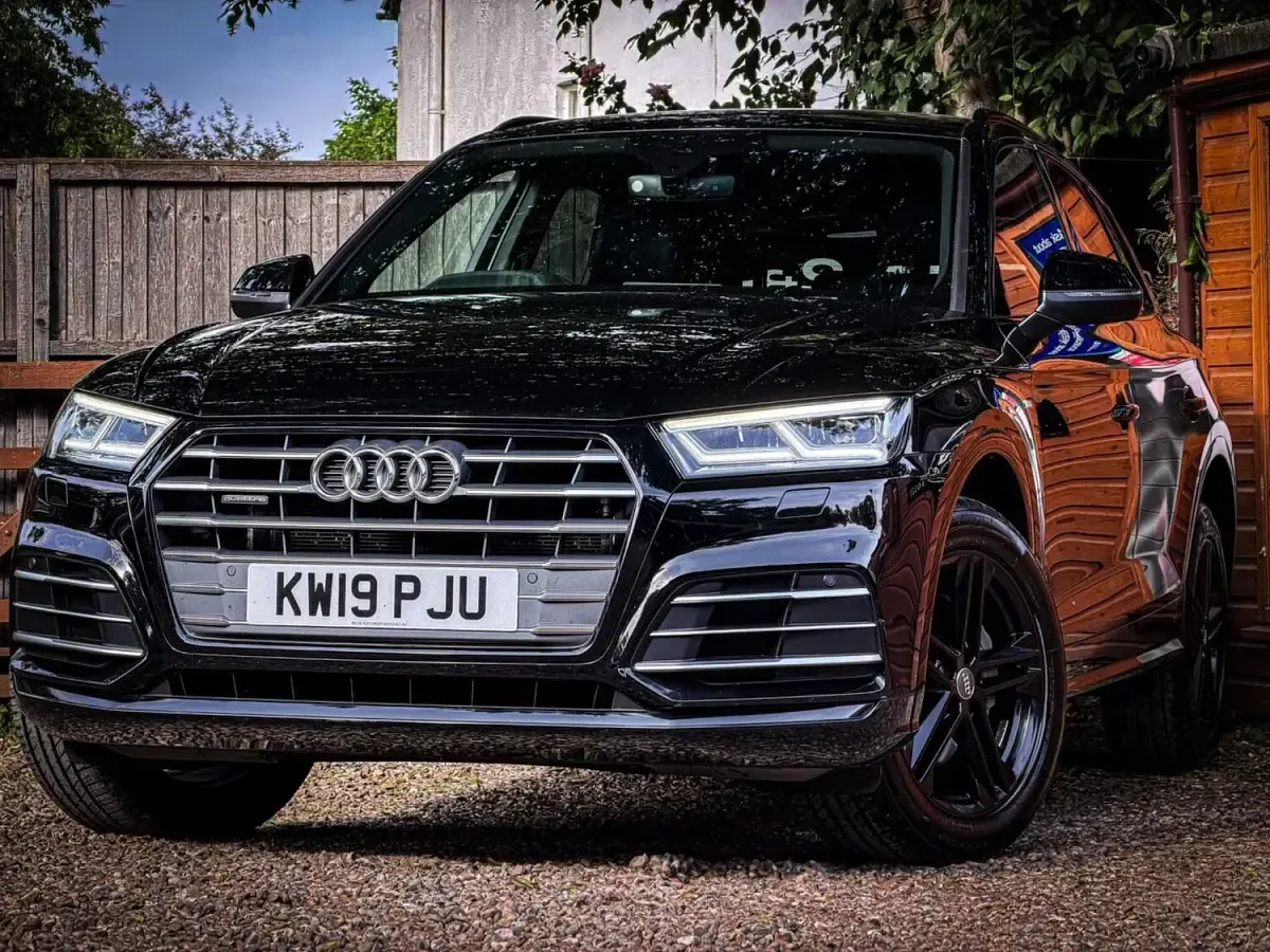 Used Audi Q5 S-Line 190 HP (139 kW) 2019 Black SUV