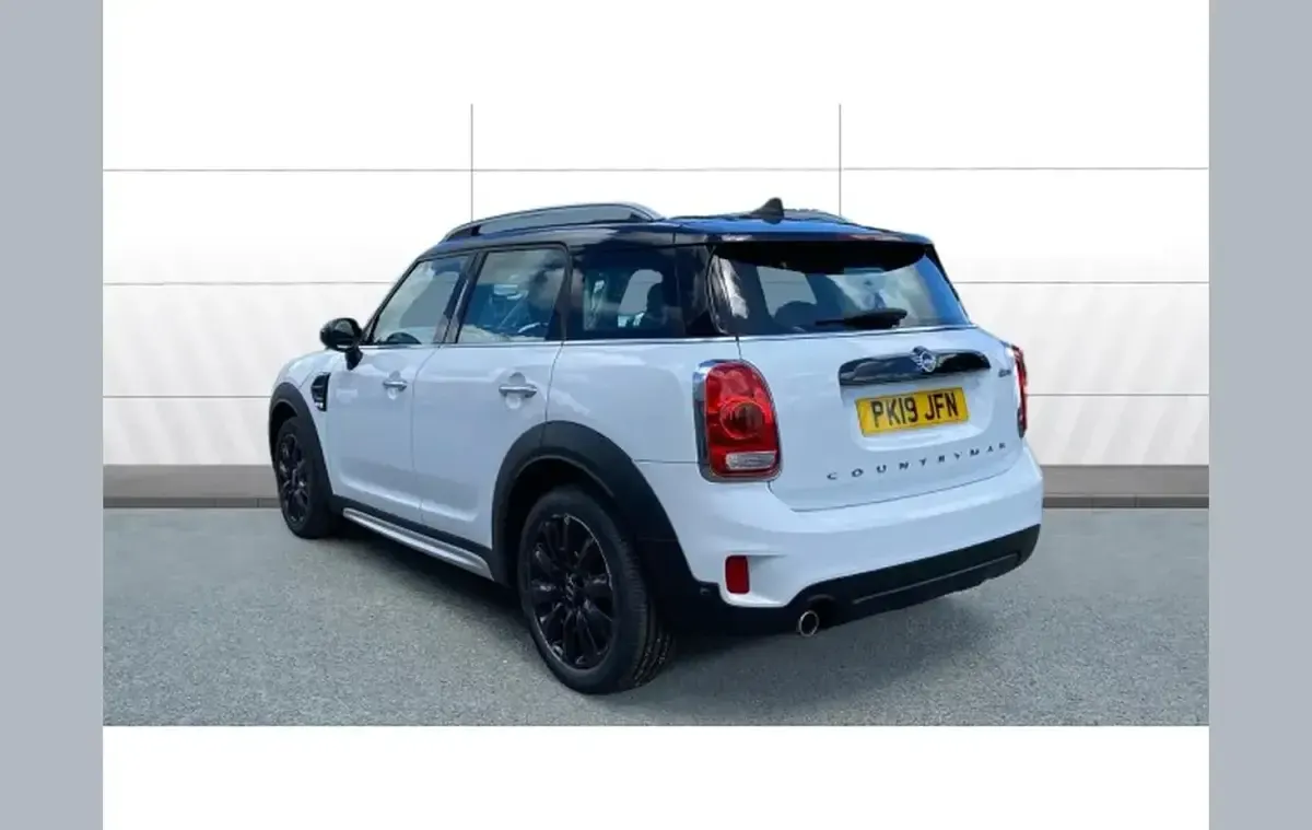 Used Mini Cooper Countryman Classic 134 HP (98 kW) 2019 White SUV