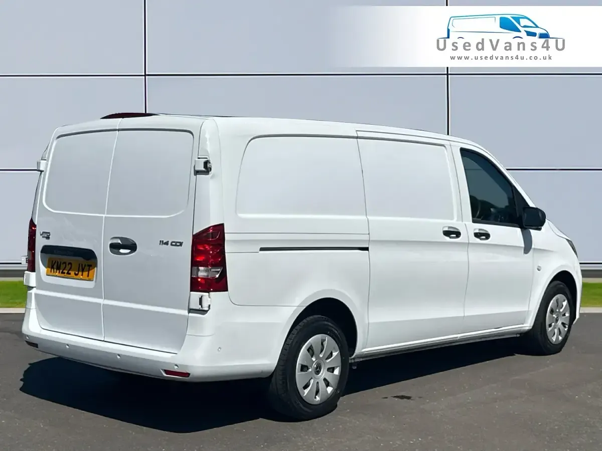 Used Mercedes Vito Progressive 136 HP (100 kW) 2022 White Van
