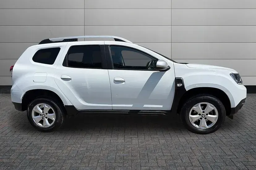 Used Dacia Duster Comfort 99 HP (72 kW) 2020 White SUV