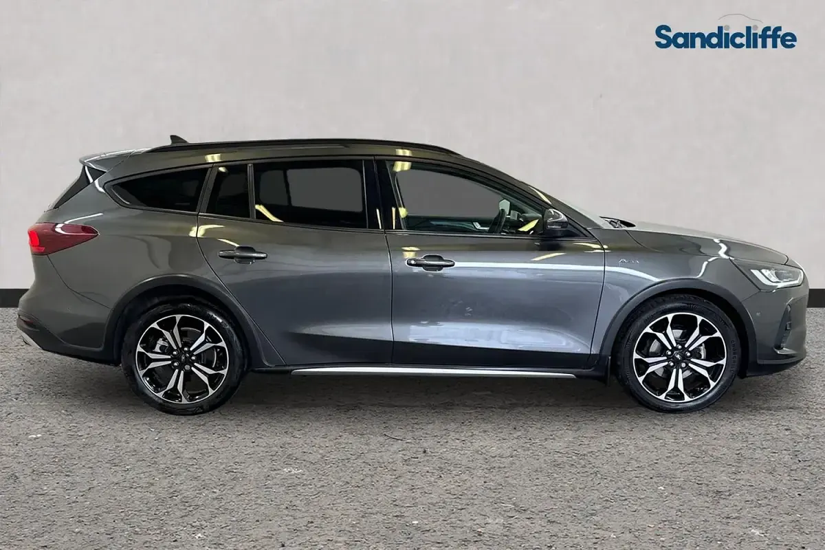 Used Ford Focus Active X 155 HP (114 kW) 2023 Grey Estate