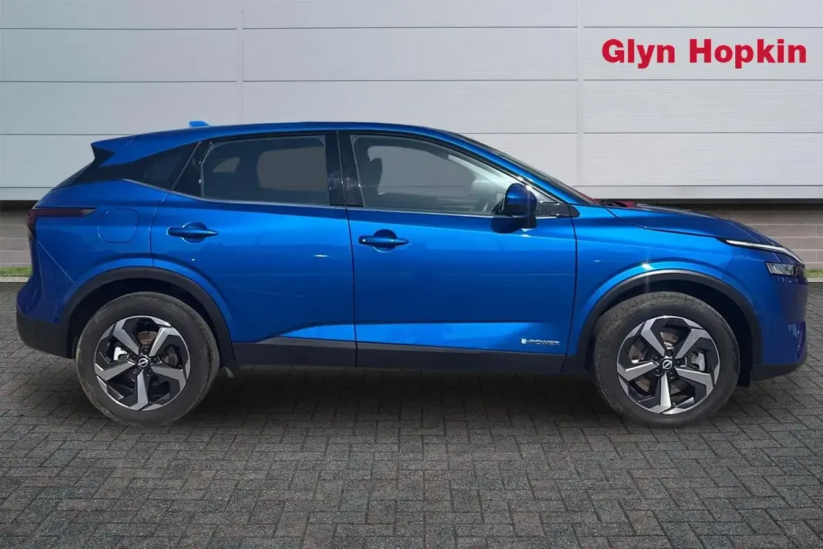 Used Nissan Qashqai Acenta Premium 190 HP (139 kW) 2024 Blue SUV