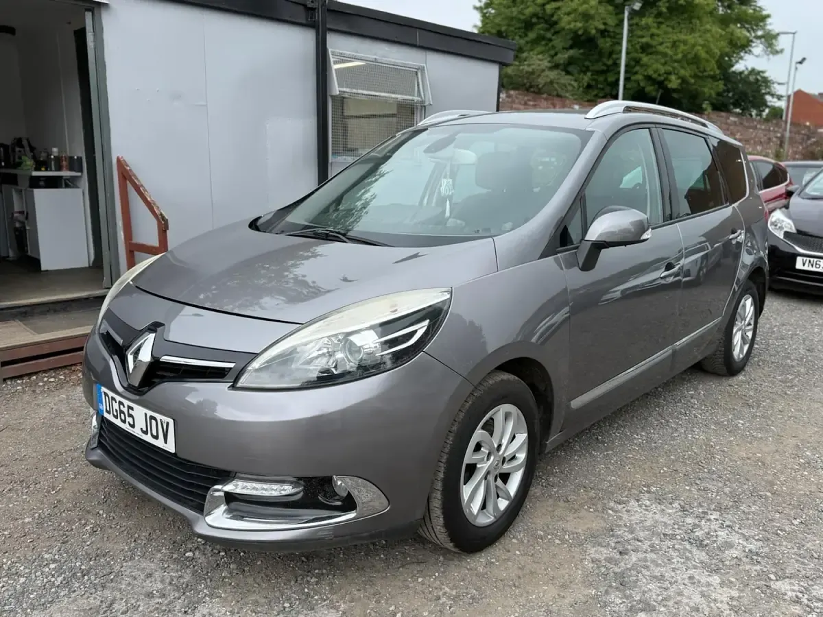Used Renault Grand Scénic Dynamique 2015 Grey MPV