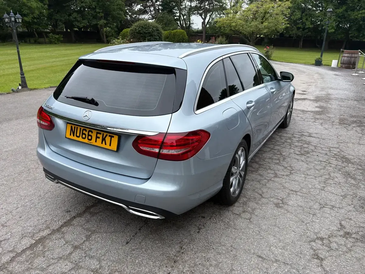 Used Mercedes C200 136 HP (100 kW) 2016 Silver Estate