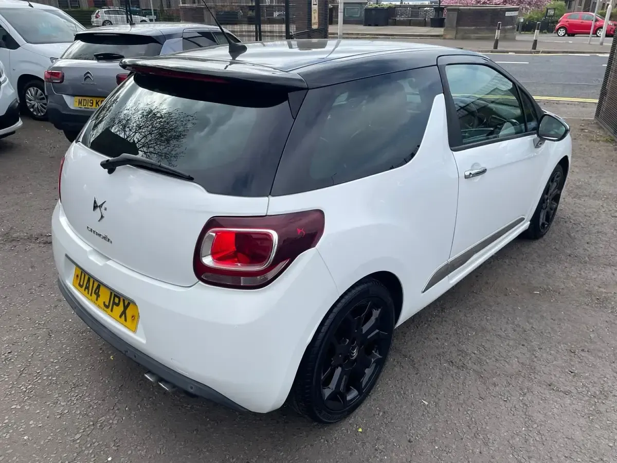 Usado Citroën DS3 115 CV (84 kW) 2014 Blanco Utilitario