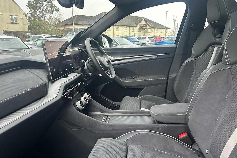 Used Skoda Kodiaq SportLine 190 HP (139 kW) 2025 Black magic pearl effect SUV