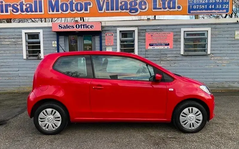 Used VW up! move up! 60 HP (44 kW) 2015 Red Hatchback
