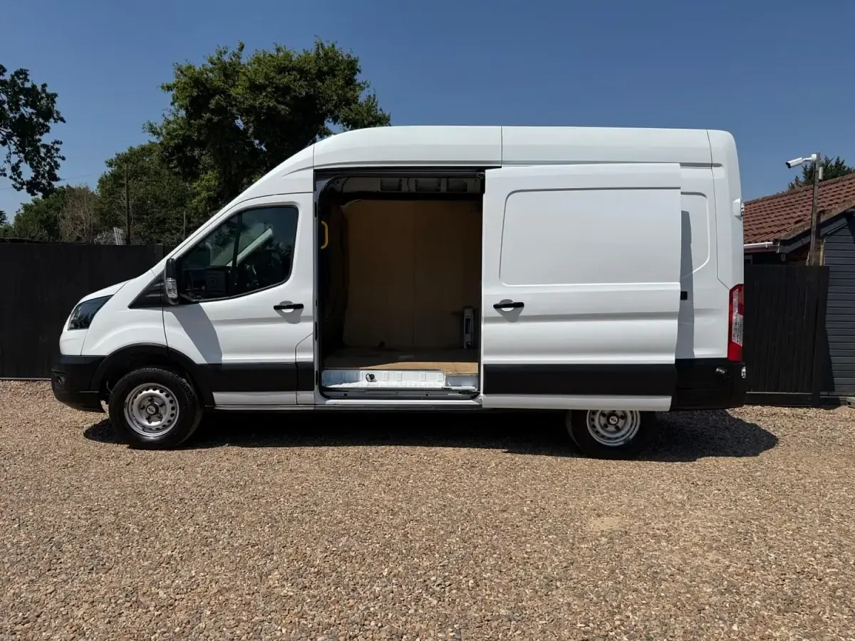 Used Ford Transit 130 HP (95 kW) 2023 White Van