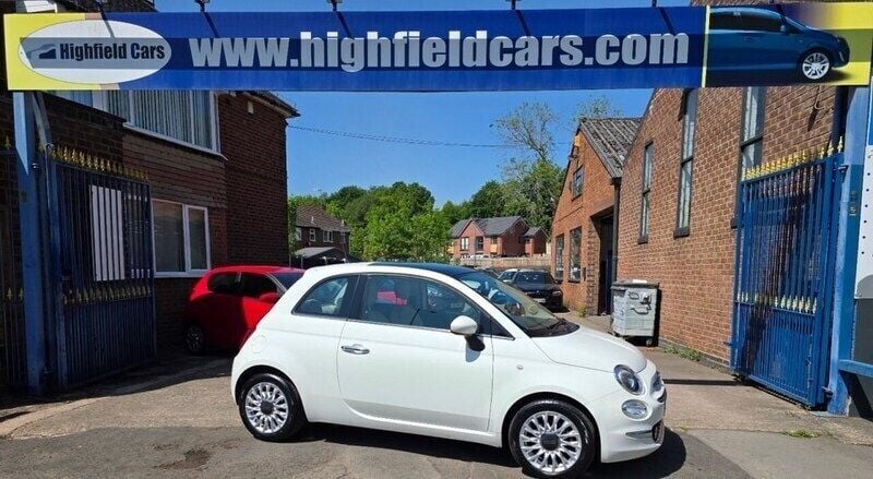 White Used 2016 Fiat 500 Lounge Hatchback | £5,990 (Fair price) - Image 1/4