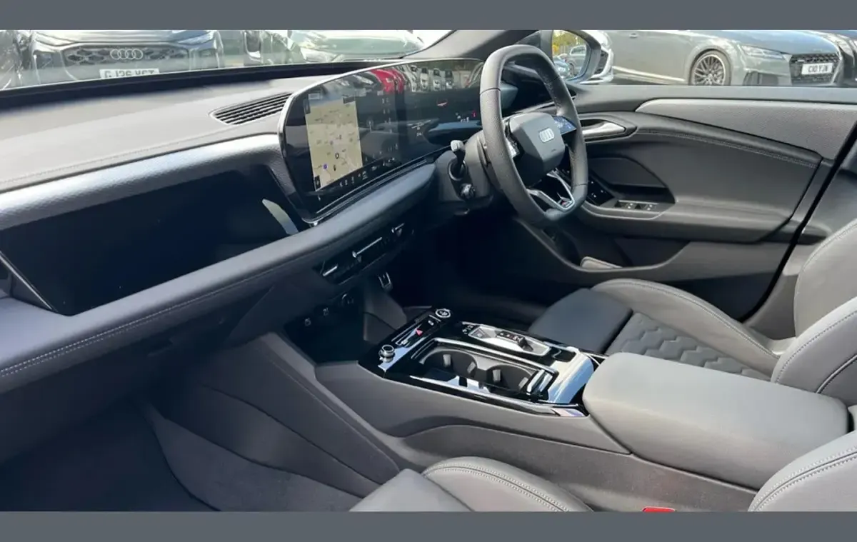 New Audi A6 e-tron S-Line 210 kW (286 HP) 2026 Black Hatchback