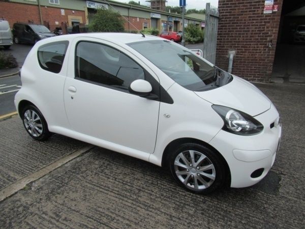White Used 2010 Toyota Aygo Plus Hatchback | £3,495 - Image 1/1