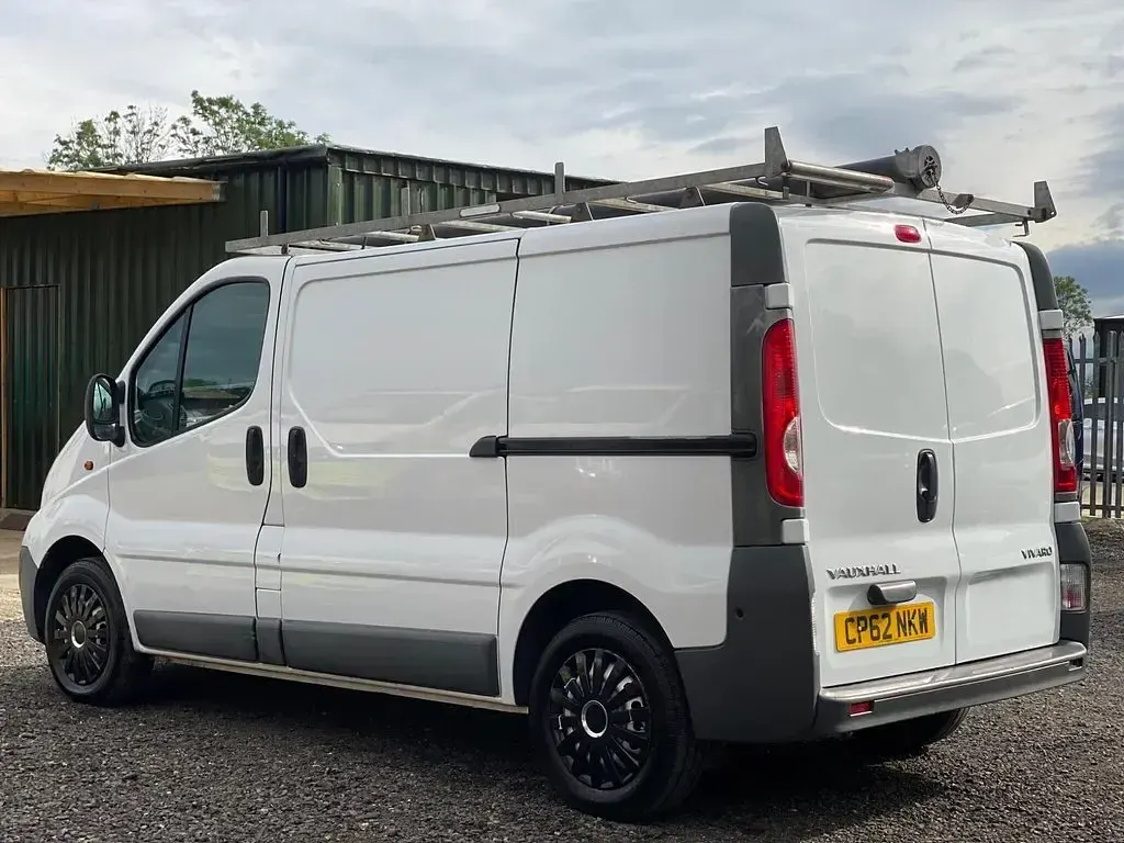 Used Vauxhall Vivaro 90 HP (66 kW) 2012 White MPV