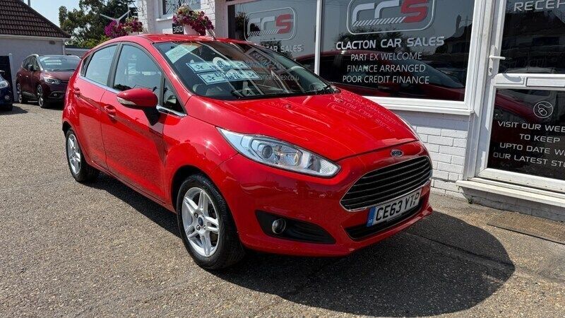 Red Used 2013 Ford Fiesta Zetec Hatchback | £3,495 (Expensive) - Image 1/4