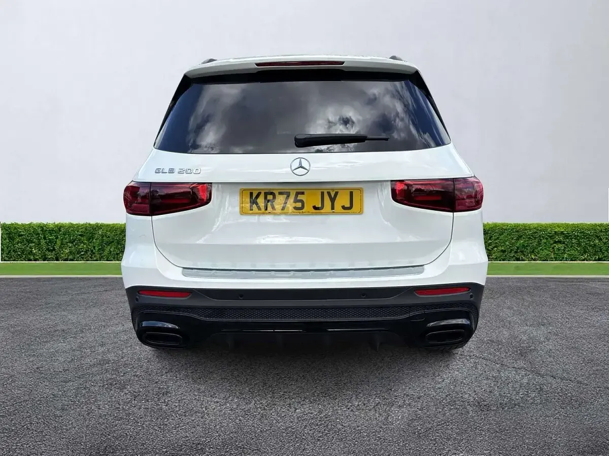 Used Mercedes GLB200 AMG Line Premium Plus 163 HP (119 kW) 2025 White SUV