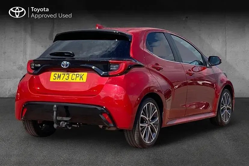 Used Toyota Yaris 114 HP (83 kW) 2023 Red Hatchback