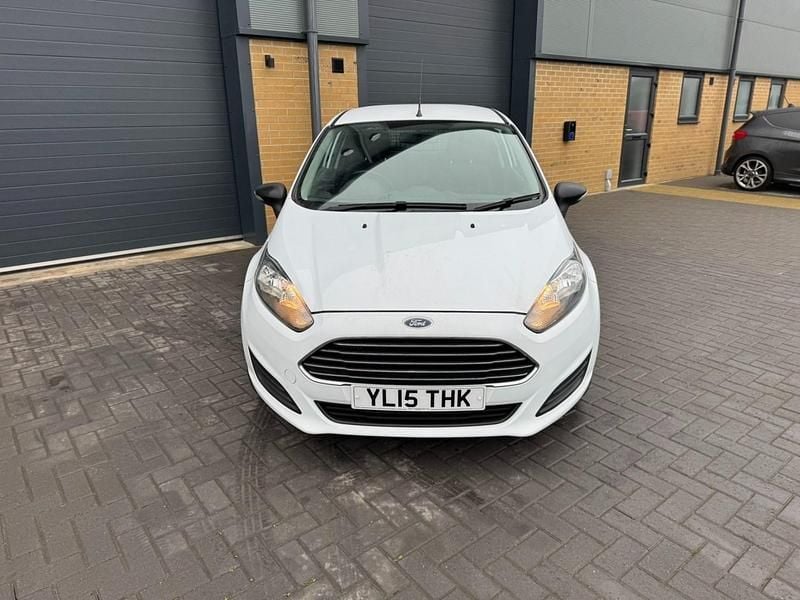 Used Ford Fiesta 2015 White Van