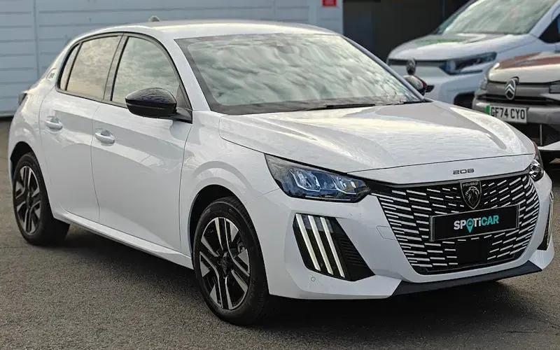 Used Peugeot e-208 Allure 100 kW (136 HP) 2026 Hatchback