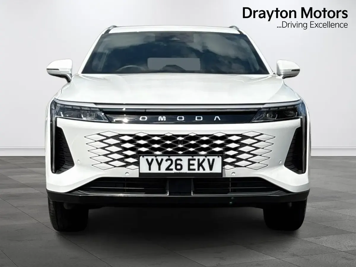 Used Omoda 9 63 HP (46 kW) 2026 White SUV
