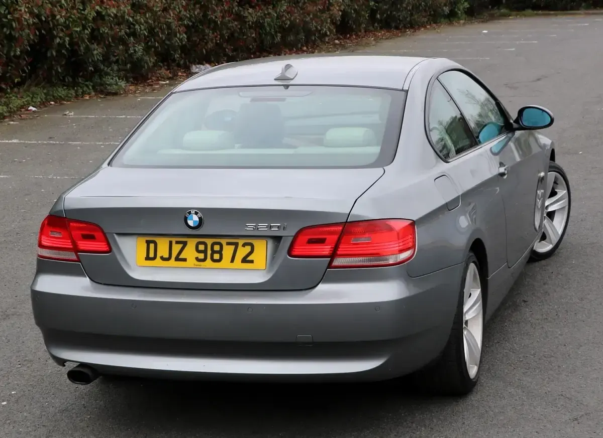 Usado BMW 320 2010 Cinzento Coupé