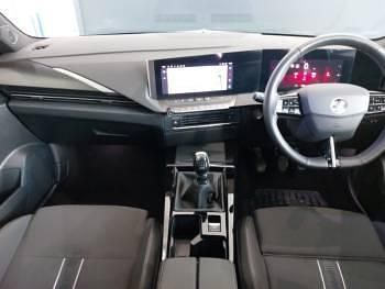 Used Vauxhall Astra 130 HP (95 kW) 2024 White Hatchback