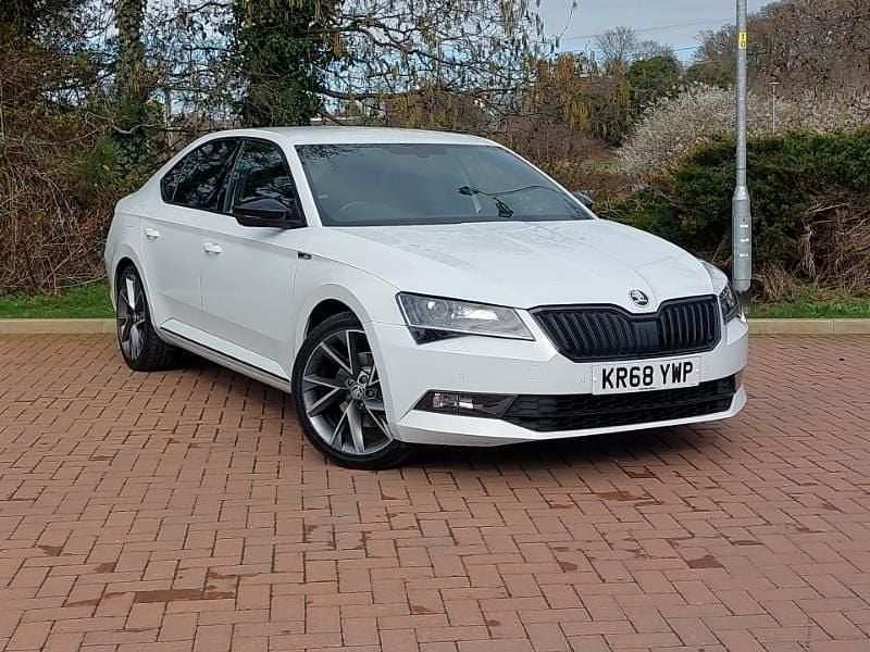Used Skoda Superb SportLine 150 HP (110 kW) 2019 White Hatchback