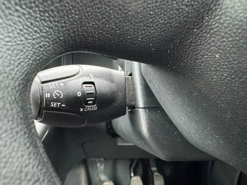 Used Peugeot Partner Premium 131 HP (96 kW) 2024 White MPV