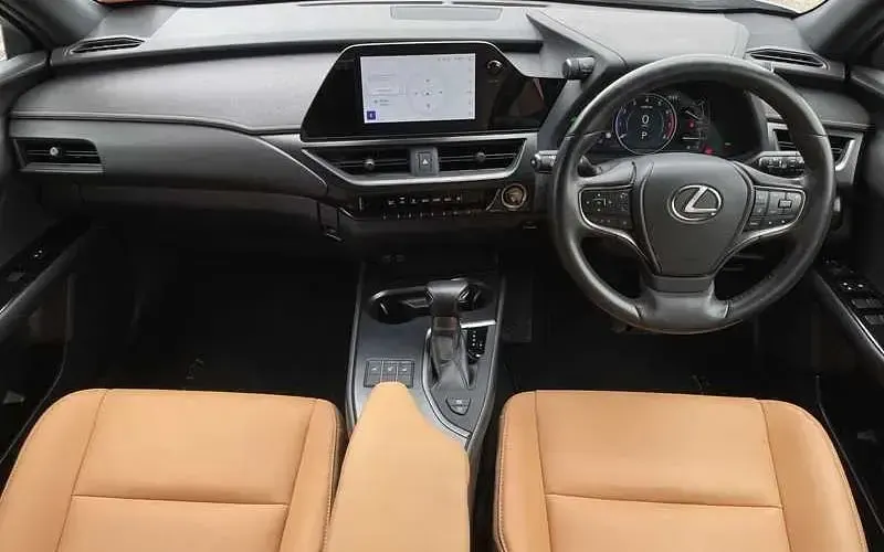 Used Lexus UX Sport Design Packet 184 HP (135 kW) 2023 Silver SUV