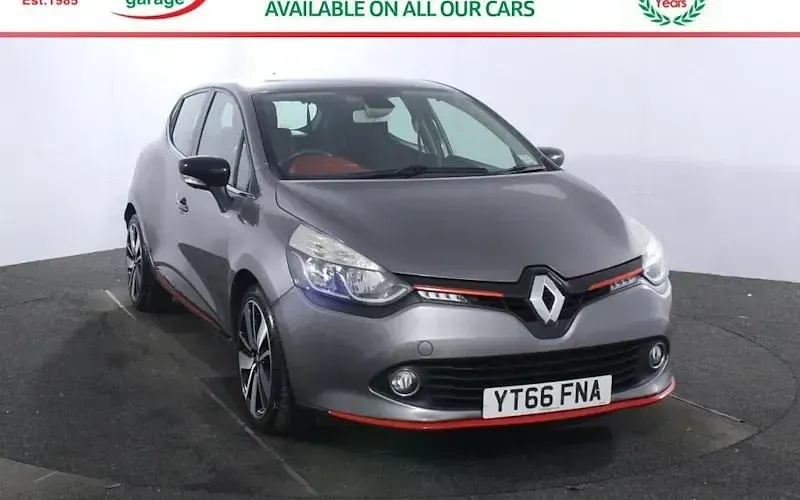 Used Renault Clio Dynamique 90 HP (66 kW) 2016 Hatchback