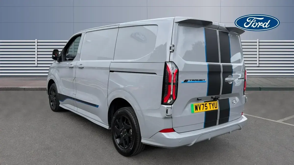 Begagnad Ford Transit Sport 160 kW (218 HK) 2025 Van