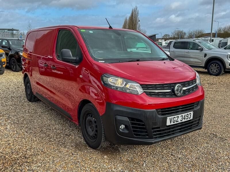 Used Vauxhall Vivaro 100 HP (73 kW) 2021 Red MPV