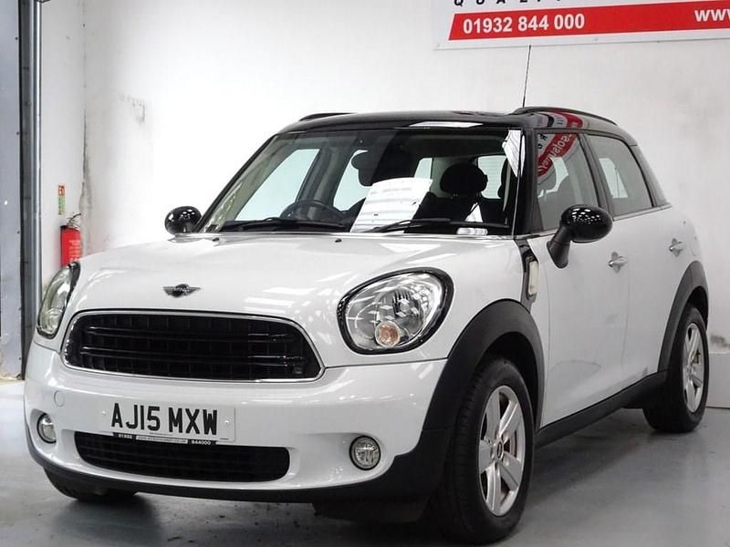 Used Mini Cooper Countryman 122 HP (89 kW) 2015 White SUV