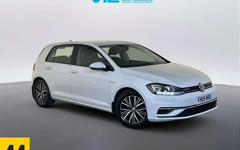 Used VW Golf VII SE 131 HP (96 kW) 2018 Hatchback